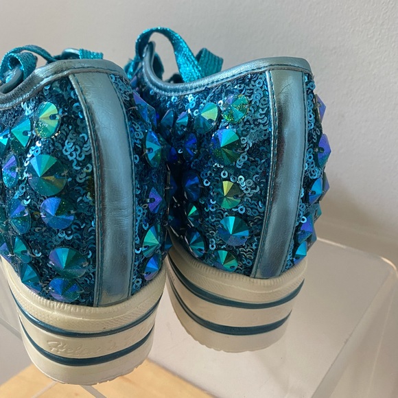 Gym shoe bling - Picture 2 of 4